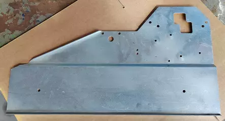 Valotelineen pelti iso VT, rek.kilpi, vas - Venetrailereiden varaosat - 695 - 1